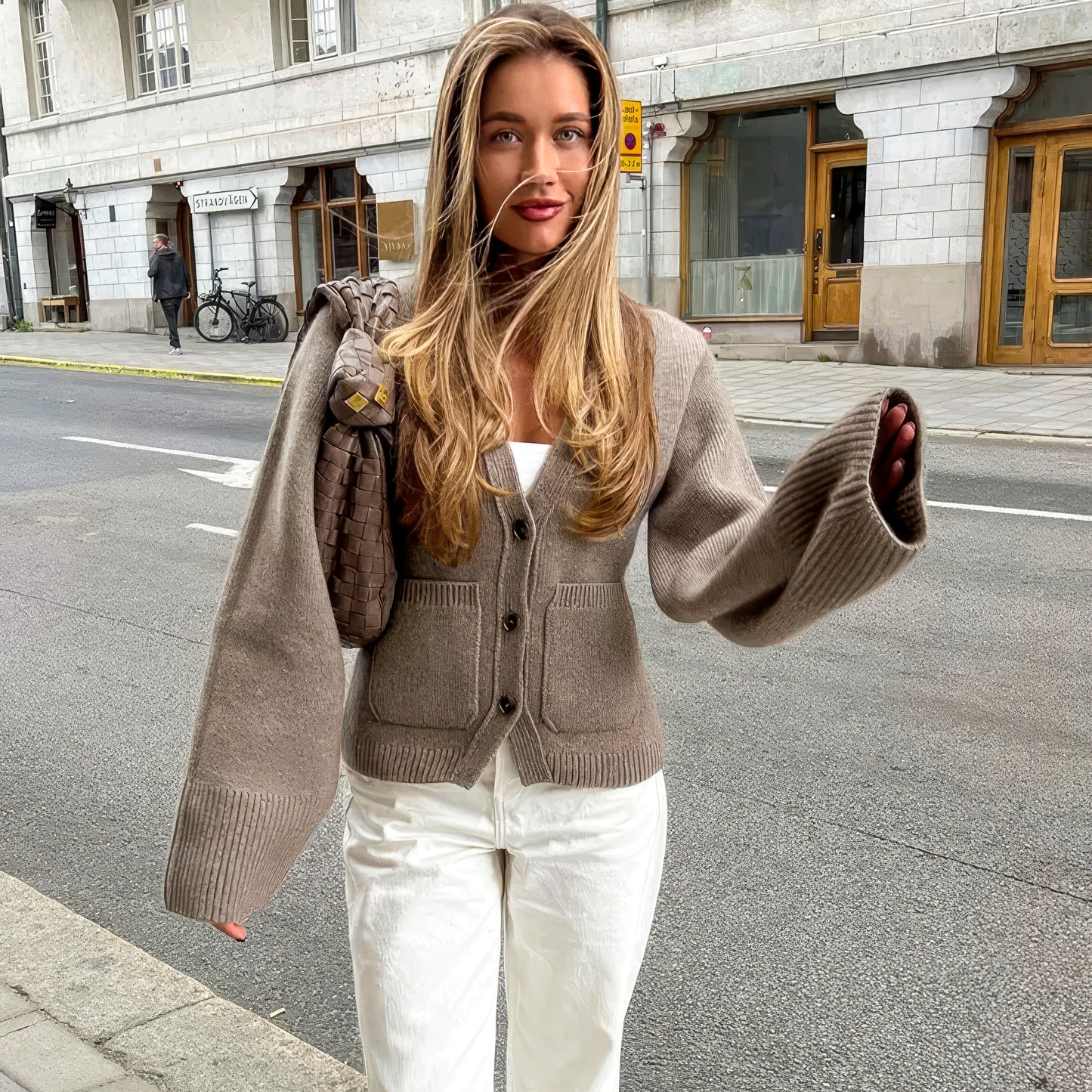 Kylie | Elegant & Chic V-Neck Cardigan